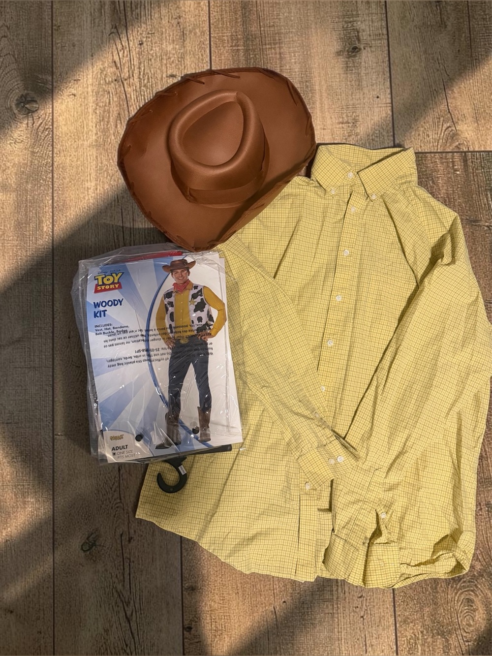 Spirit Toy Story Woody Men’s Costume OSFA + XL Shirt - Picture 3 of 4